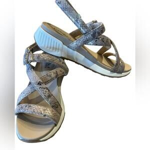 Vaneli Women’s Size 8 Snake Print Sandals Natural/Gold tones